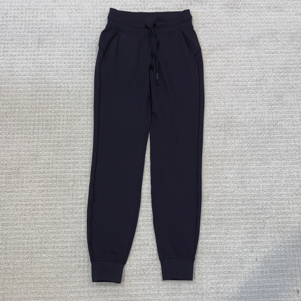 NEW Lululemon high rise joggers - 2